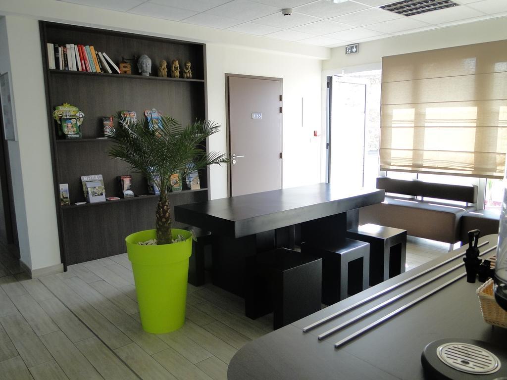 Hotel The Originals Access, Gare Cholet